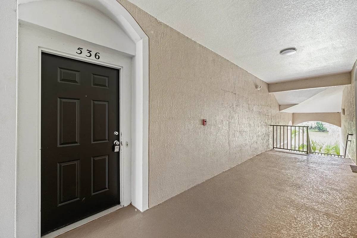Building Photo - 1212 S Hiawassee Rd #536