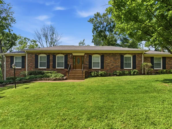 631 Forest Park Dr, Brentwood, TN 37027