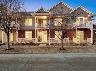 482 Charlotte Ln, Iowa City, IA 52245