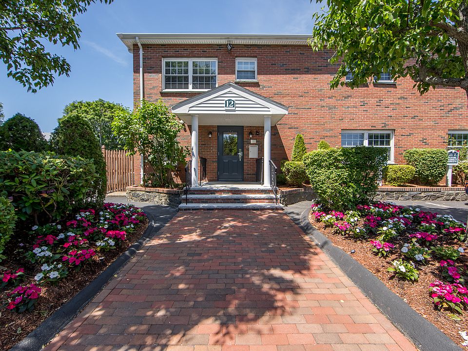 1st image of 12 Heritage Dr