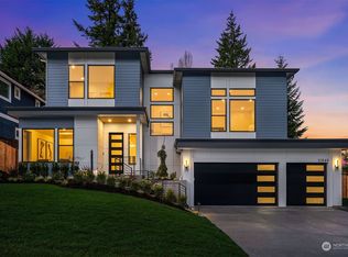 11040 SE 2nd St, Bellevue, WA