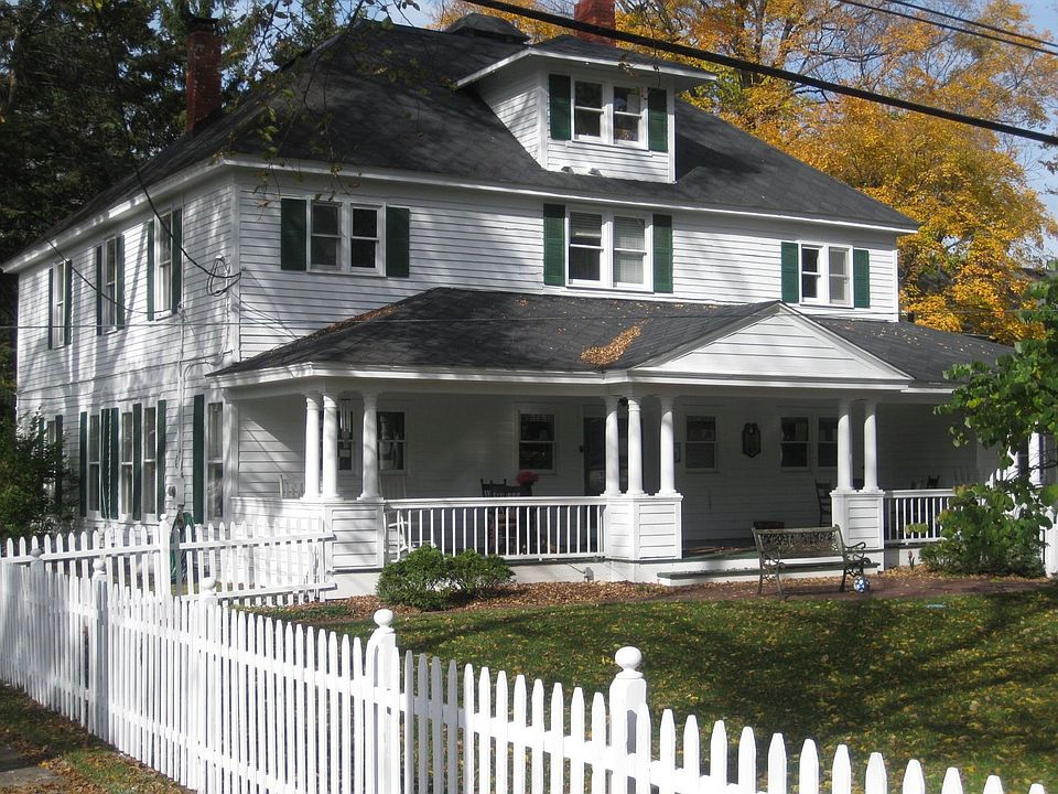Spectacular porch