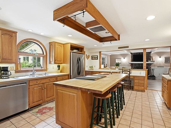 2nd image of 27 Bennett Rd