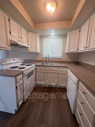 3331 NE 57th Ave #4 Photo 1