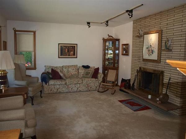 1st image of 625 Ashland Ave