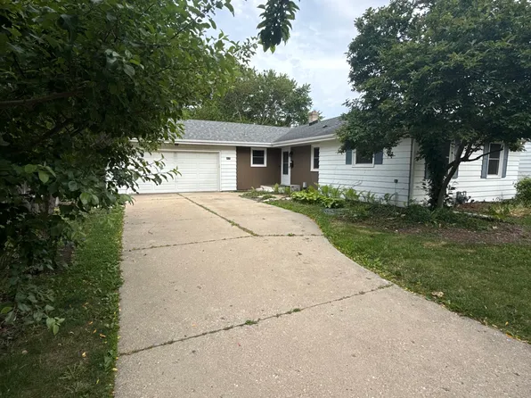 419 Roland Ave, Rockford, IL 61107