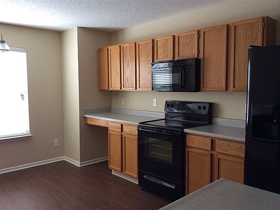 4th image of 5643 N Jefferson Dr