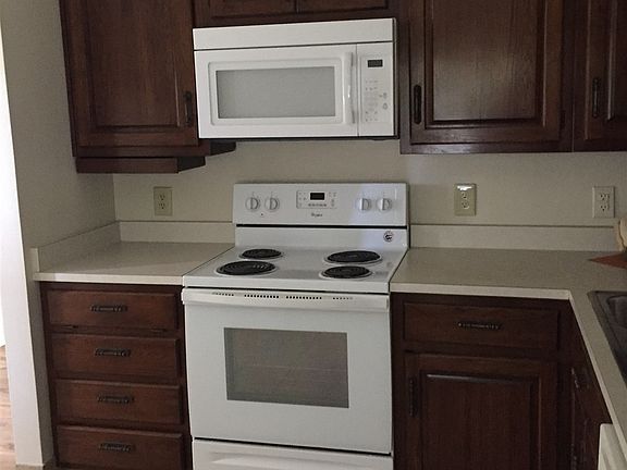 4th image of 1815 College Ave