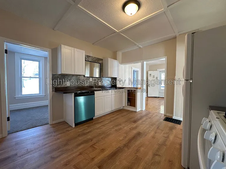 2550 Crozier Ave — Photo 14