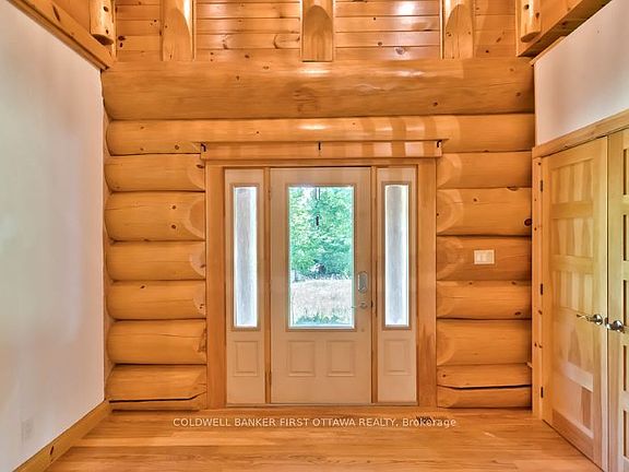 4th image of 2467 Darling Rd