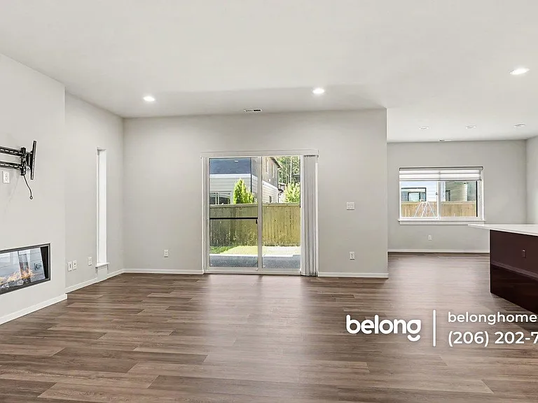 22877 Poplar Ave SE #1 — Photo 4