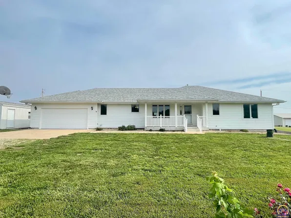 2924 SE 61st St, Berryton, KS 66409