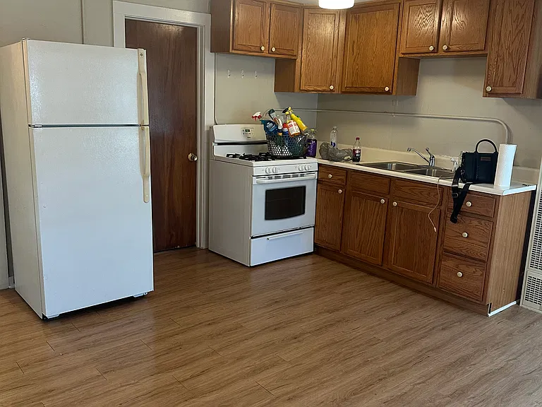 402 E High St #1 — Photo 6