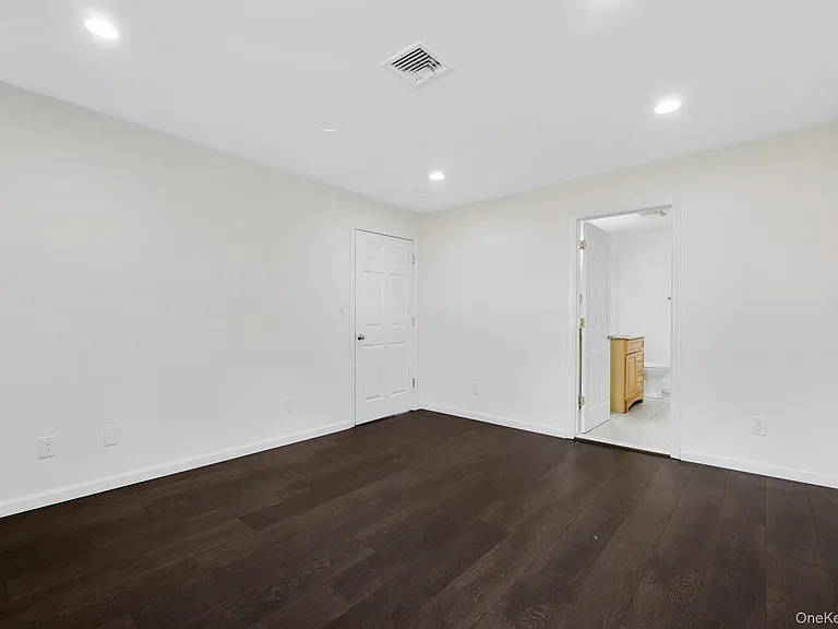 3 Charles Ln #2B — Photo 5