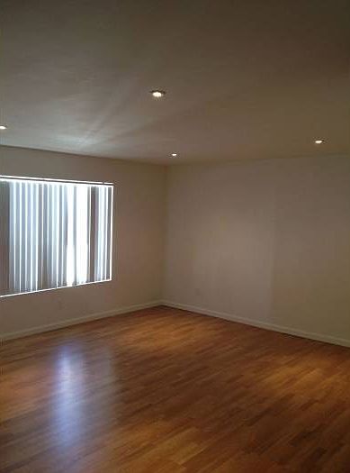 Living Room+Recessed Lts