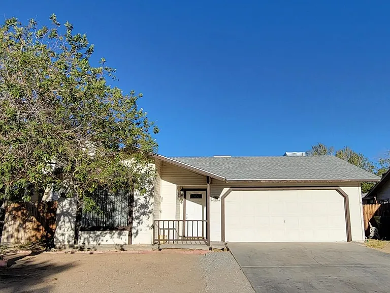 616 Glen Ct — Photo 1