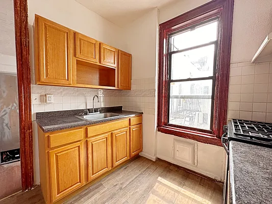 Rented by Brooklyn Property Group LLC | media 6