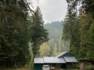 22947 E Autumn Ln, Rhododendron, OR 97049