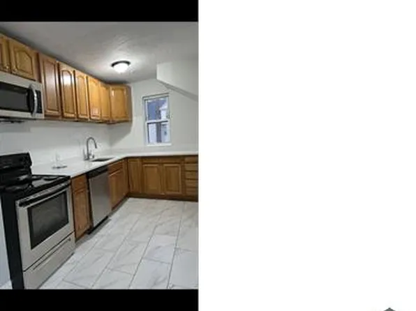 1089 Blue Hill Ave APT 2, Dorchester Center, MA 02124