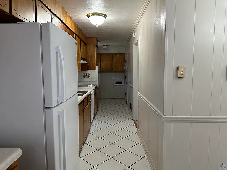 1218 Creekwood Dr — Photo 7