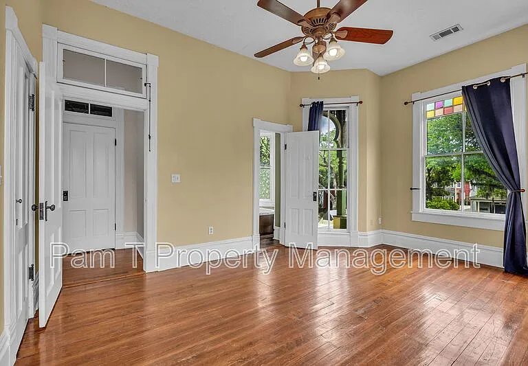 201 W 37th St #MAIN HOUSE — Photo 30