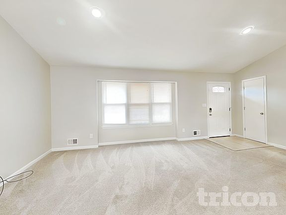 3rd image of 103 Valley Rd