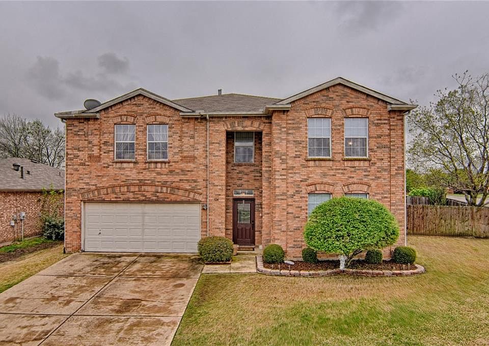 1st image of 924 Medina Dr