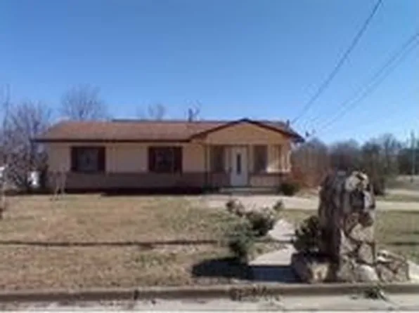 202 16th Ave NW, Decatur, AL 35601