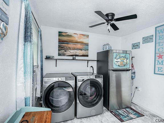 3rd image of 126 Pitcairn Ave