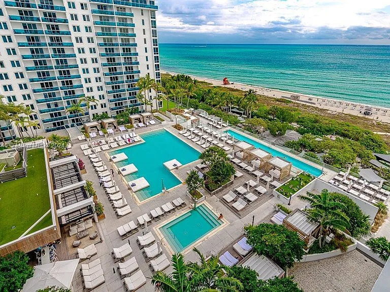 2301 Collins Ave #1115 — Photo 3