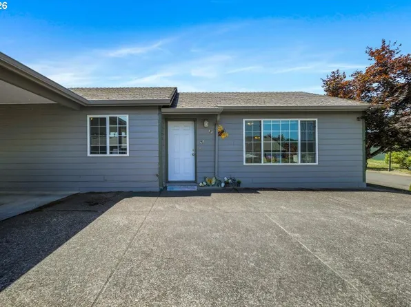2523 E Main St, Cottage Grove, OR 97424