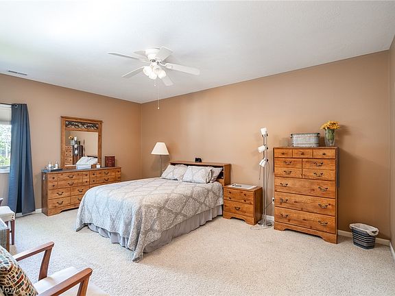 5537 Beavercrest Dr Unit 203, Lorain, OH 44053 | Zillow