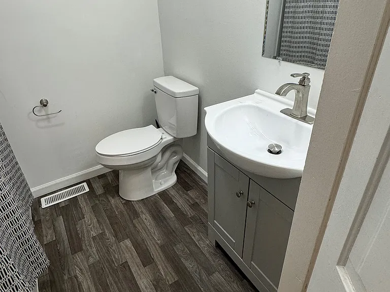 842 Mohawk St #B — Photo 6