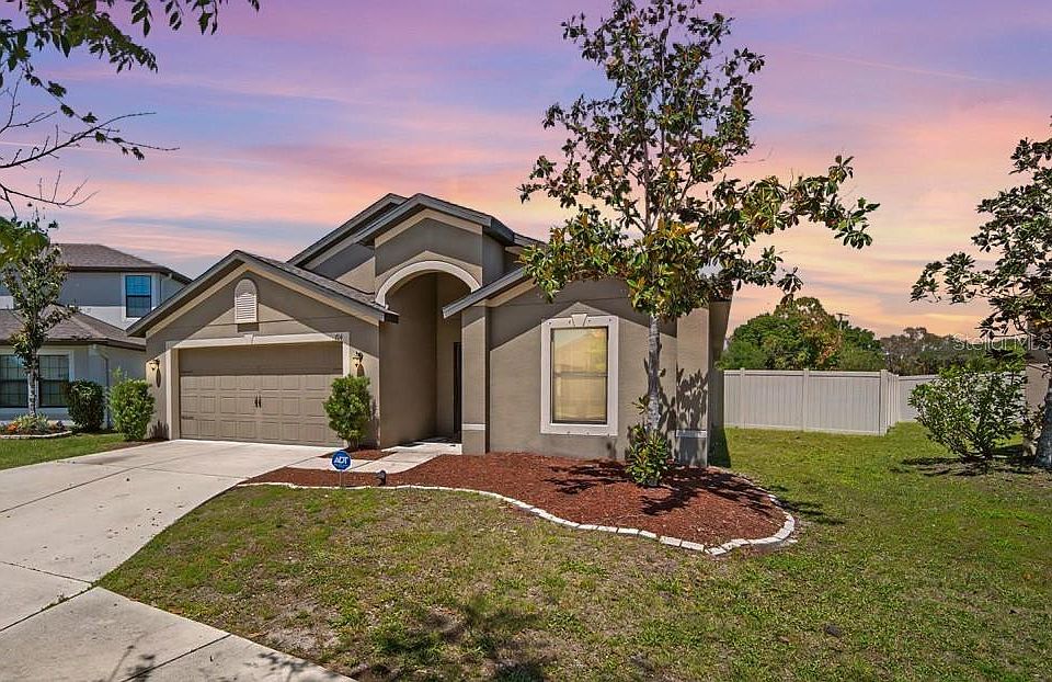 1st image of 714 Chatham Walk Dr