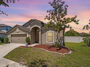 714 Chatham Walk Dr, Ruskin, FL 33570
