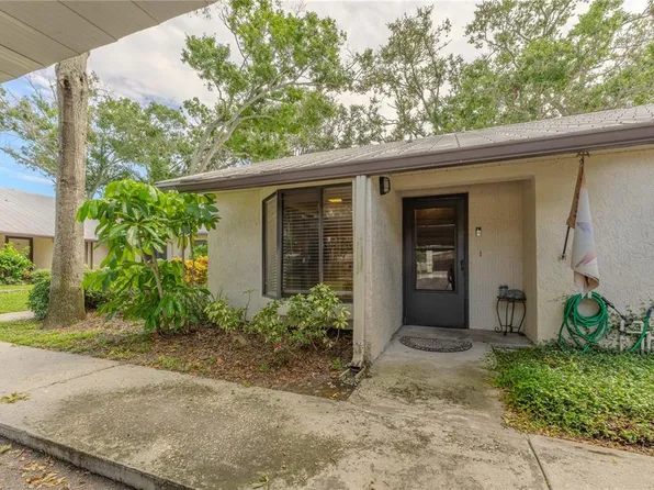 821 3rd Ave SW #5, Largo, FL 33770