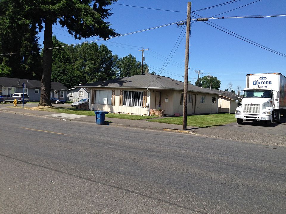 1st image of 813 Pacific Ave S