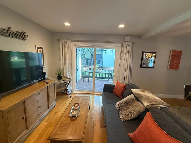 940 Gale Ln #108 — Photo 19
