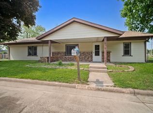 101 Margaret St, Bloomington, IL 61704