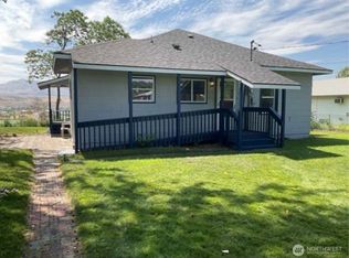 526 E Dewberry Ave, Omak, WA 98841