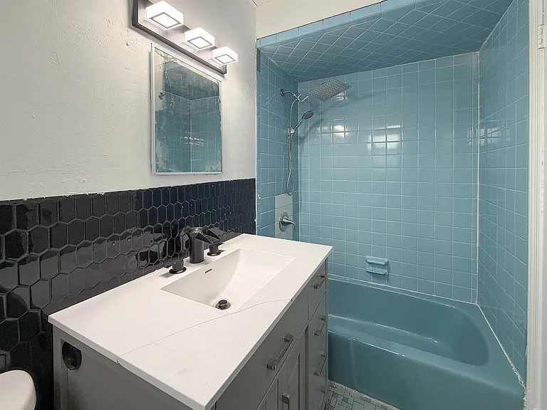 119 Zabriskie St #3 — Photo 17