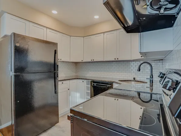 1138 Farm Road image 3 of 9