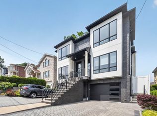 211B Slocum Way, Fort Lee, NJ 07024