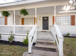 206 Crawford St, Biloxi, MS 39530