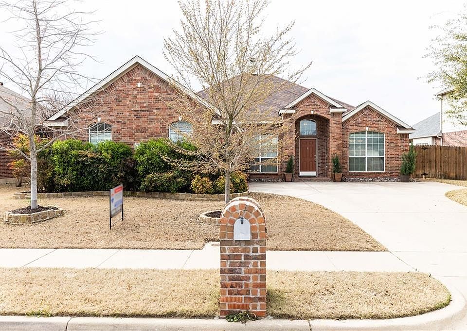 1st image of 214 Brookdale Dr