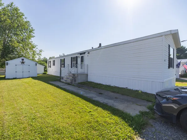 4 Mark Street, Poland, ME 04274