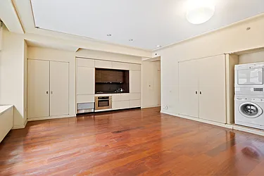 Sold by Manhattan Network Inc.
