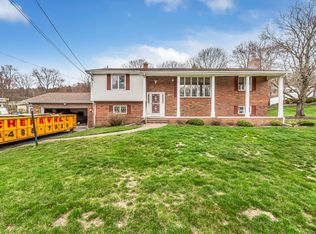 90 Rolling Ridge Rd, Hamden, CT 06518