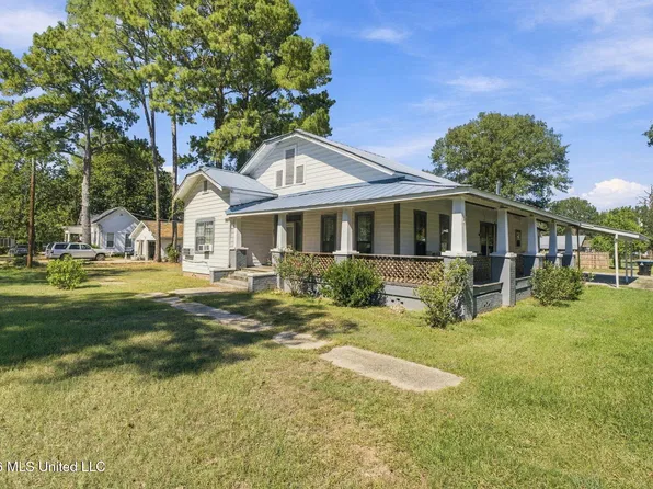 812 Watts St, Monticello, MS 39654