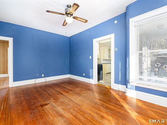 3rd image of 187 Center Street